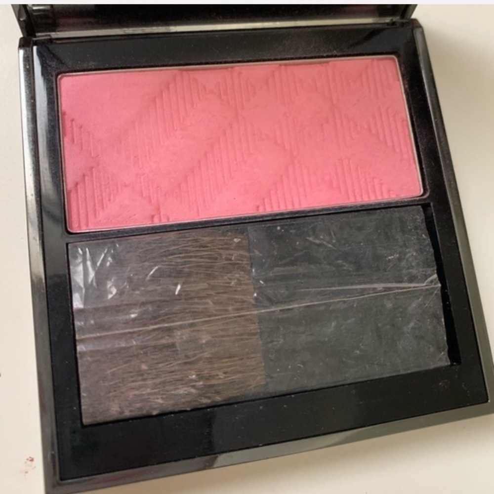 Makeup Burberry blush in peony col:04 - Picture 1 of 4